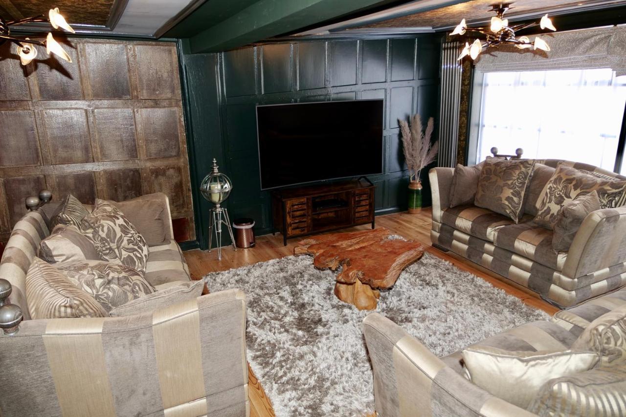 Luxury 9 Bed Manor House Hot Tub Cinema Room Skytv Saffron Walden Εξωτερικό φωτογραφία