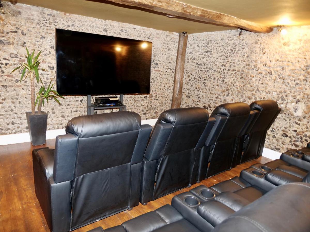 Luxury 9 Bed Manor House Hot Tub Cinema Room Skytv Saffron Walden Εξωτερικό φωτογραφία